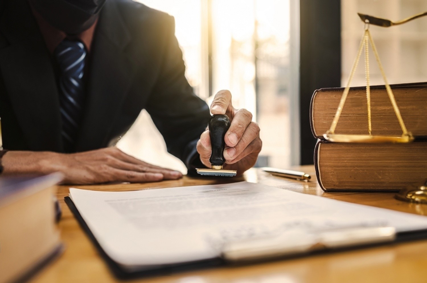 Rédiger un testament en 2025 :  Quelles sont les règles à respecter ?
