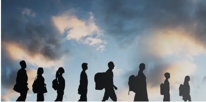 Titre de séjour, OQTF, naturalisation : quand consulter un avocat en droit des étrangers à Paris